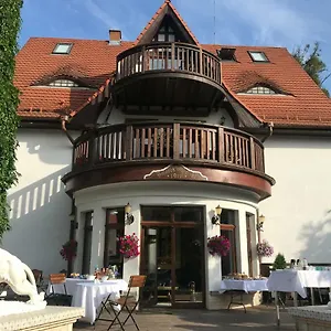 3* Bed & Breakfast Dworek Oliwski